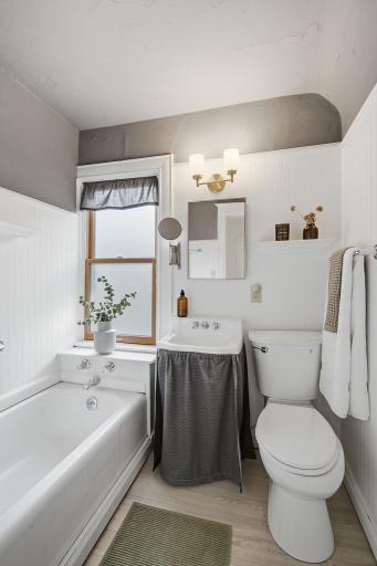 Second floor full bathroom.
