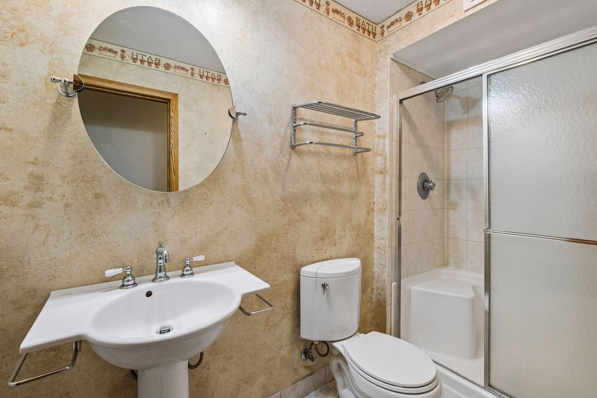 Lower level 3/4 bathroom.