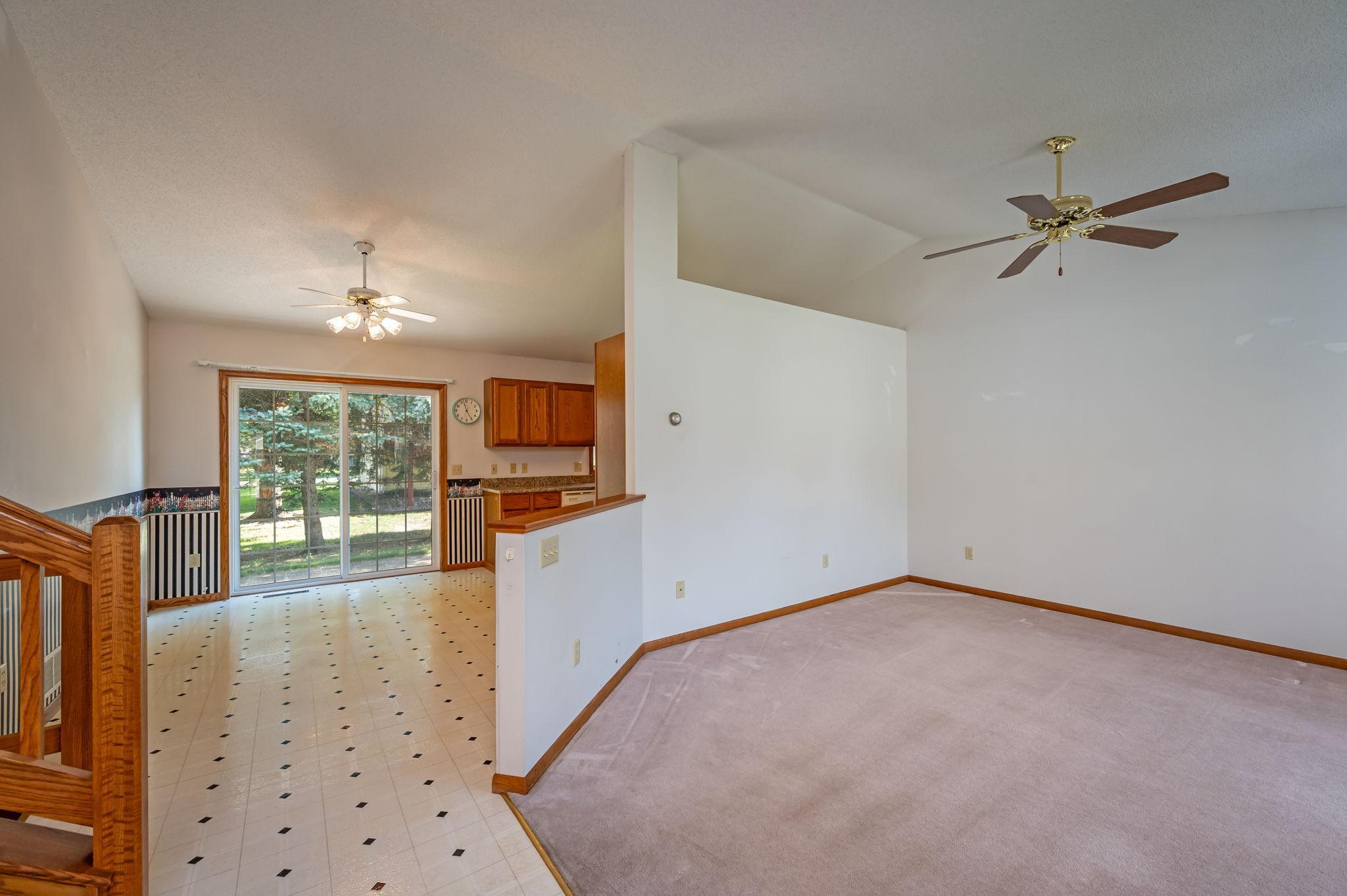 19 La Mar Ct North Mankato MN-08.jpg