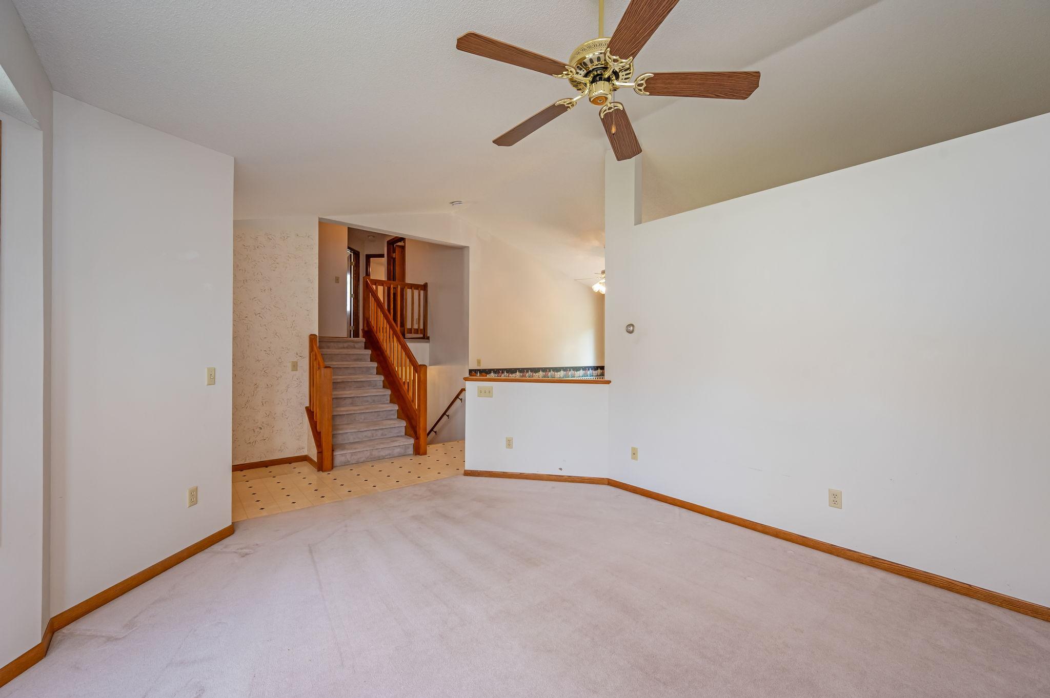 19 La Mar Ct North Mankato MN-10.jpg