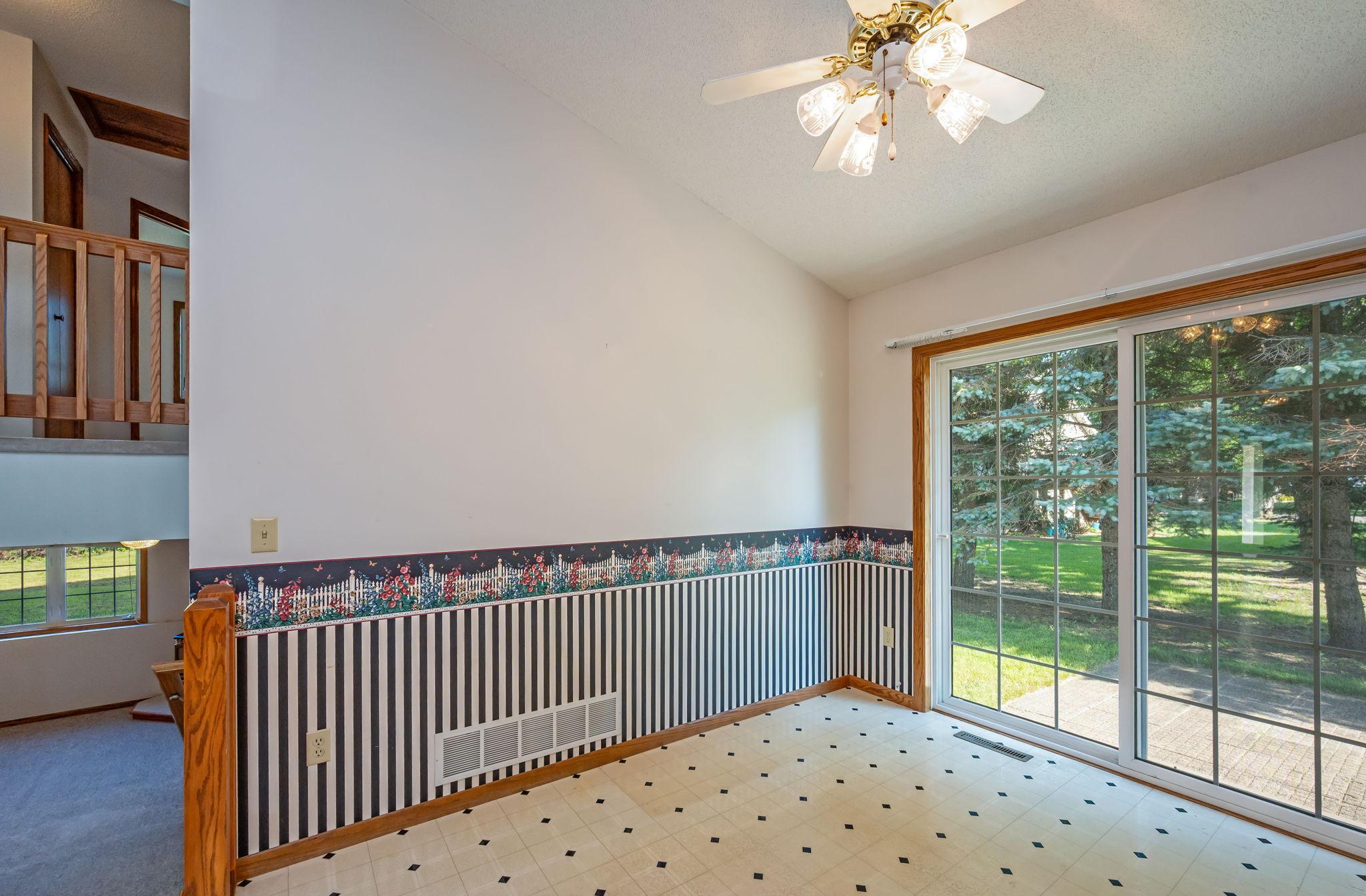 19 La Mar Ct North Mankato MN-12.jpg