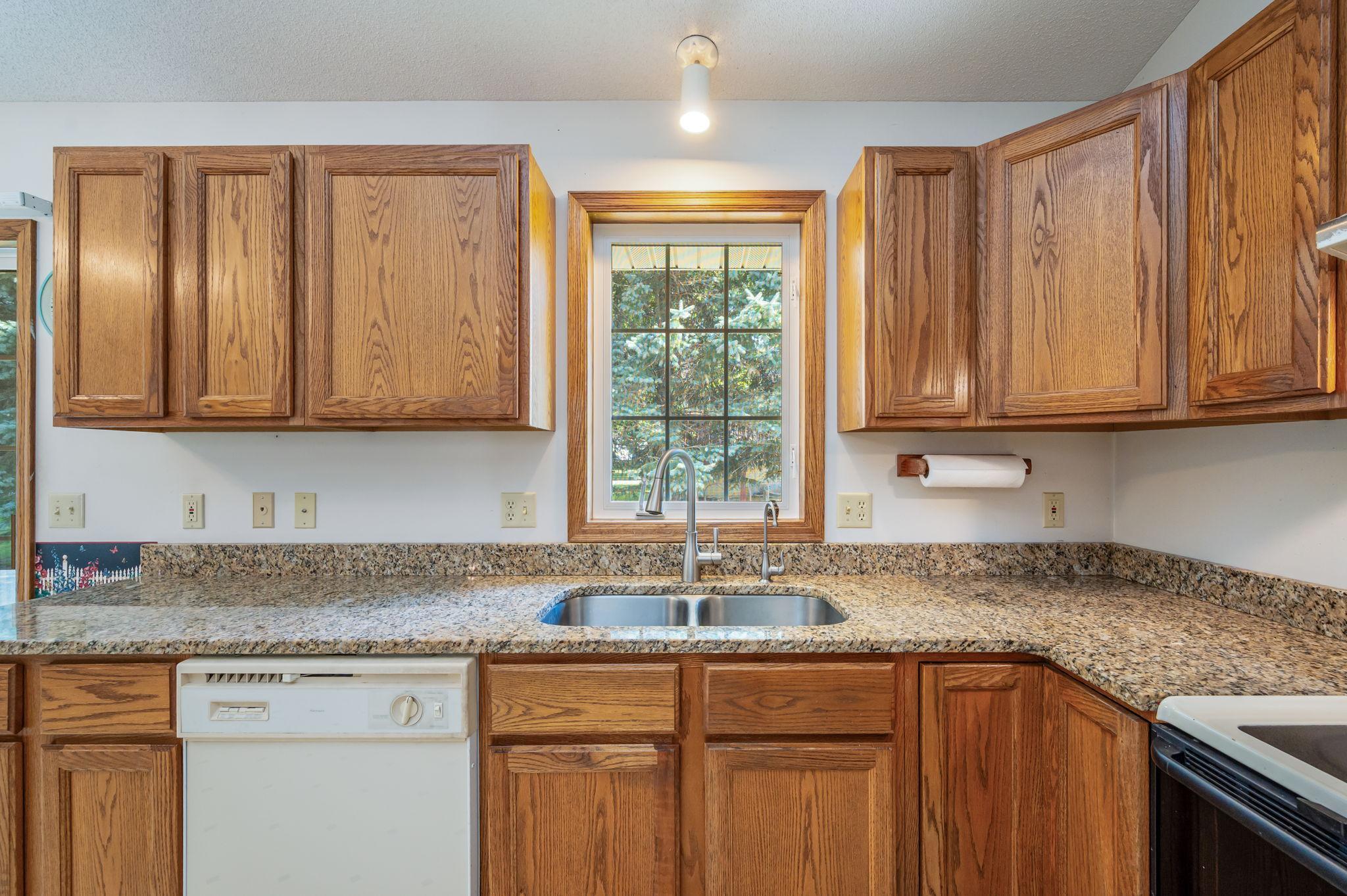 19 La Mar Ct North Mankato MN-15.jpg