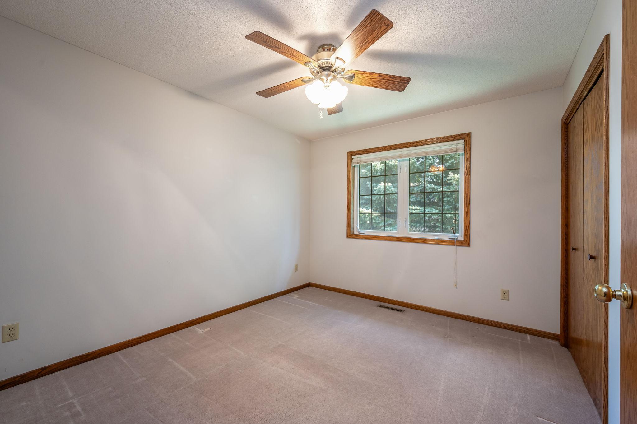 19 La Mar Ct North Mankato MN-21.jpg