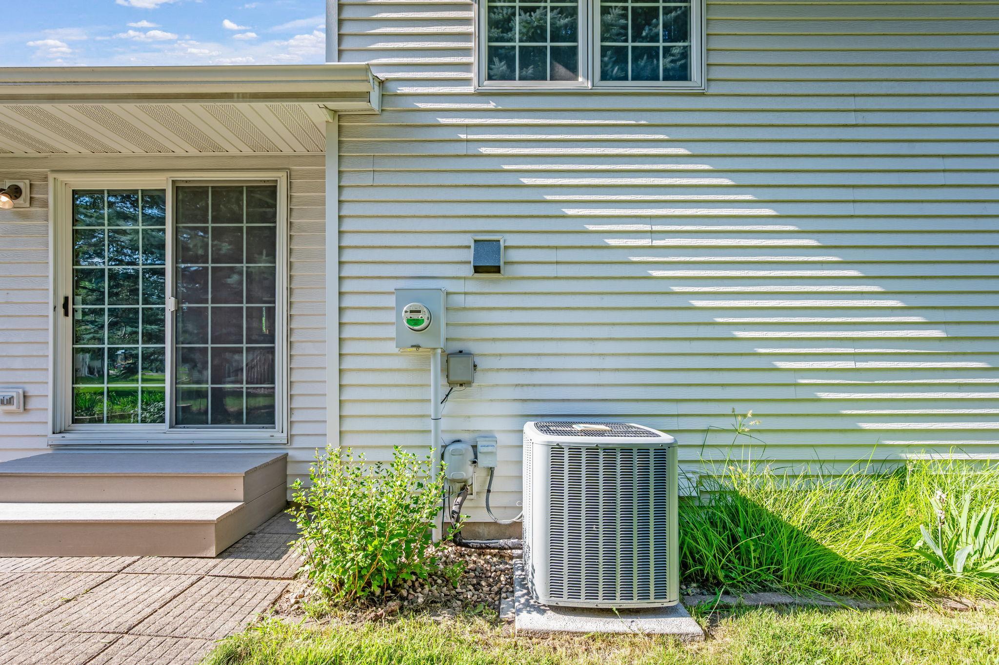 19 La Mar Ct North Mankato MN-36.jpg