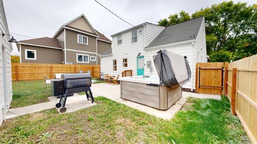 27-Turquoise-Squirrel-09232023_210630.jpg
