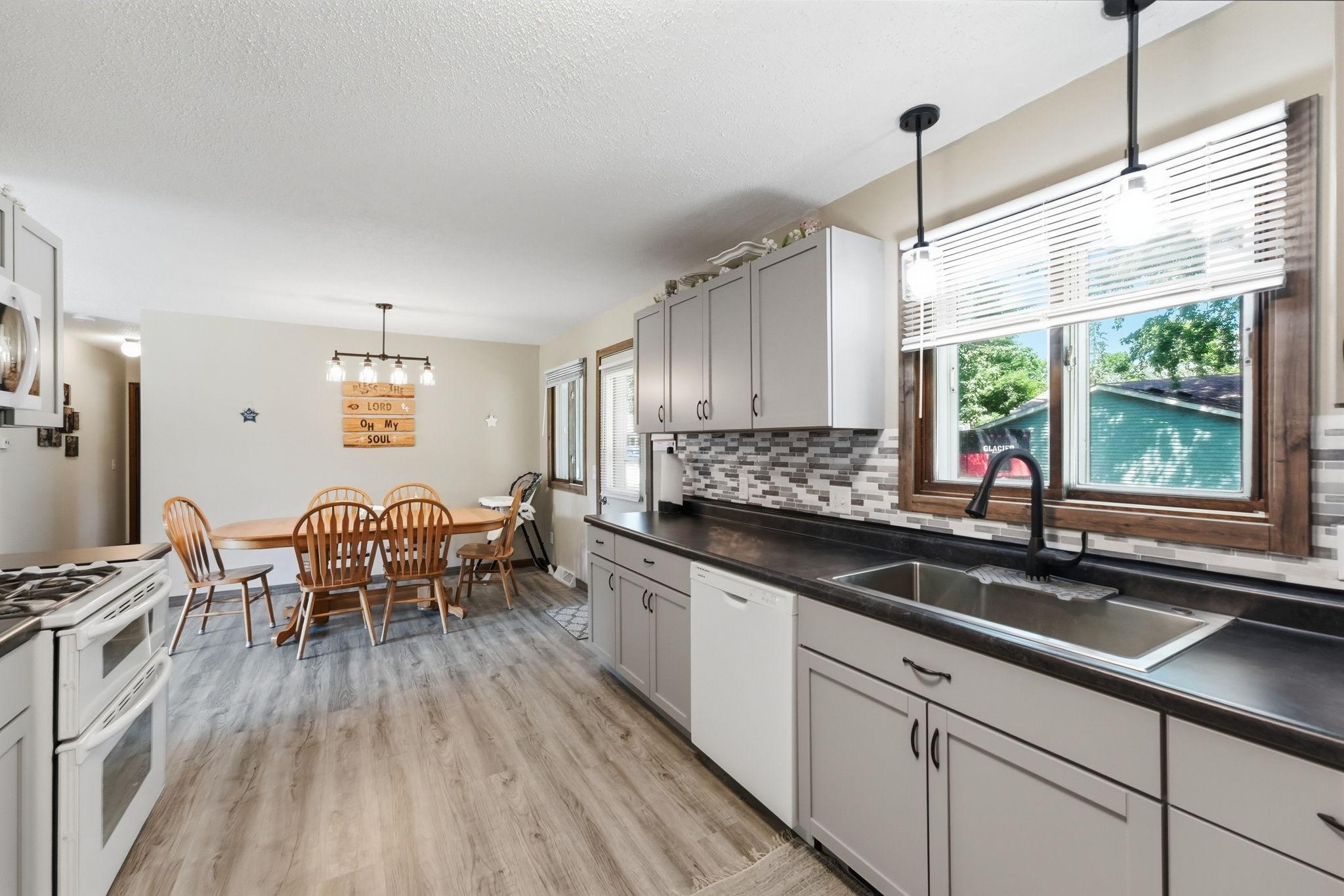 New kitchen cabinets