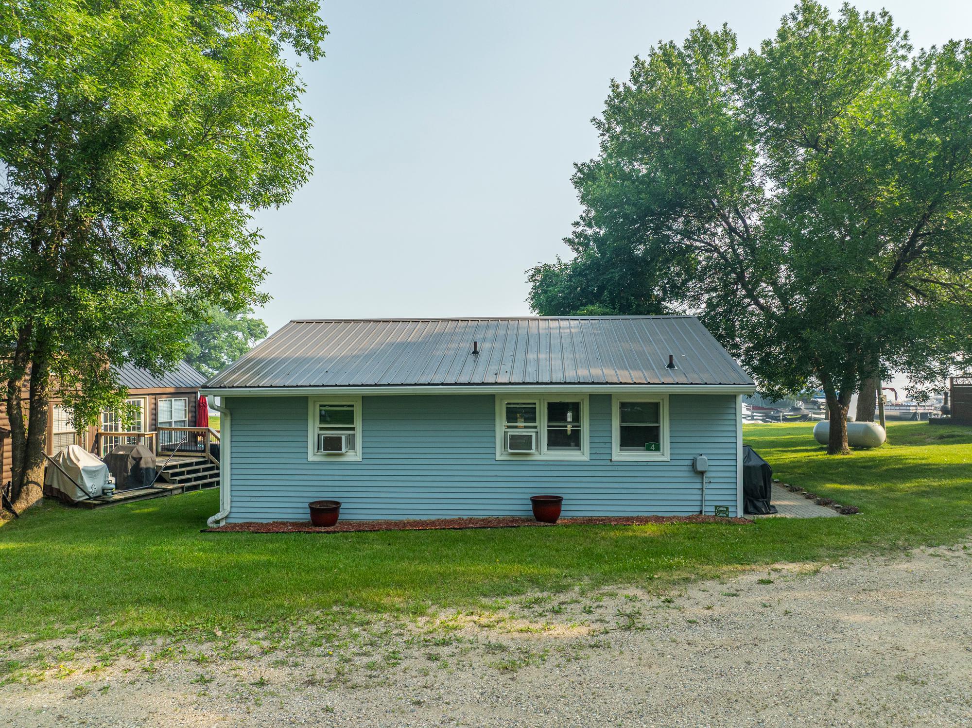 BRADLEY_MEDIA_LLC_30886-001.jpg
