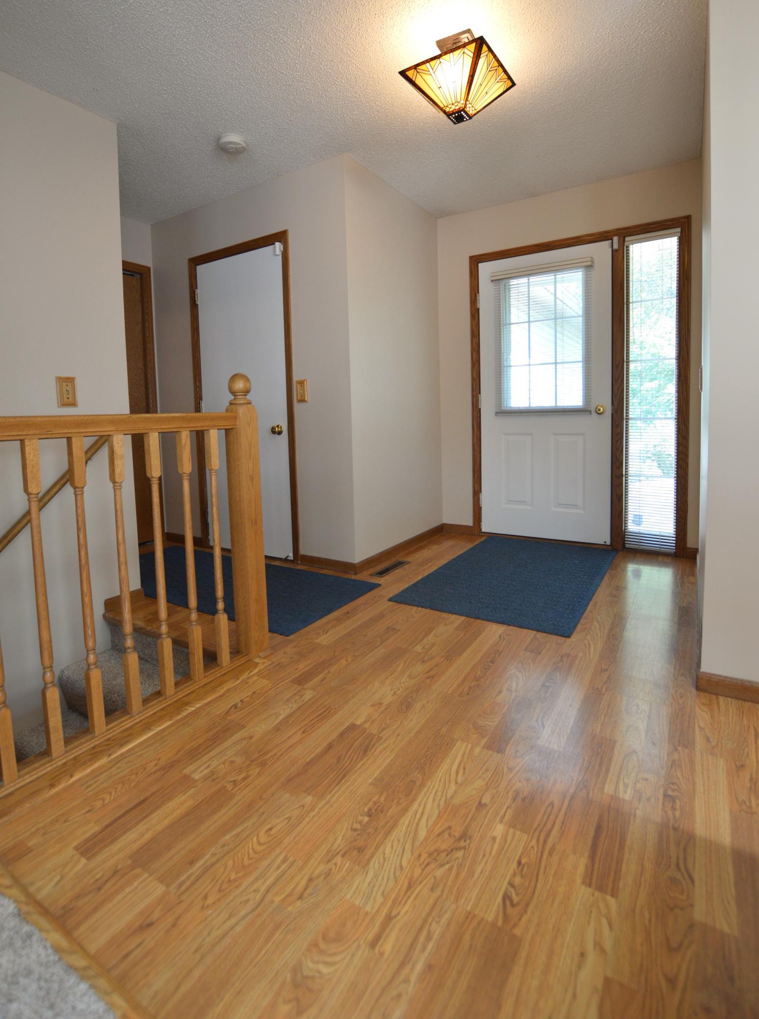 Foyer & Garage