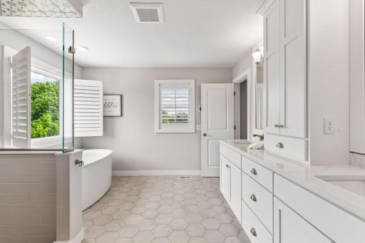 4303 Millstone Drive, Chaska, MN 55318