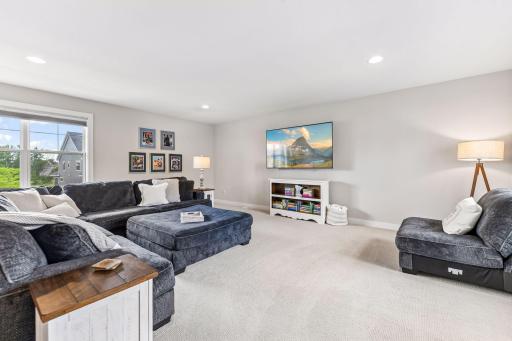 4303 Millstone Drive, Chaska, MN 55318