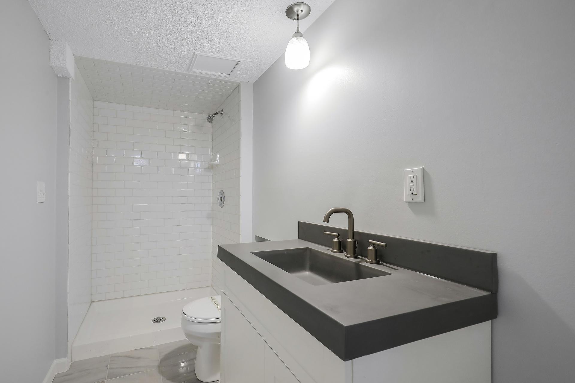 bathroom marble floors