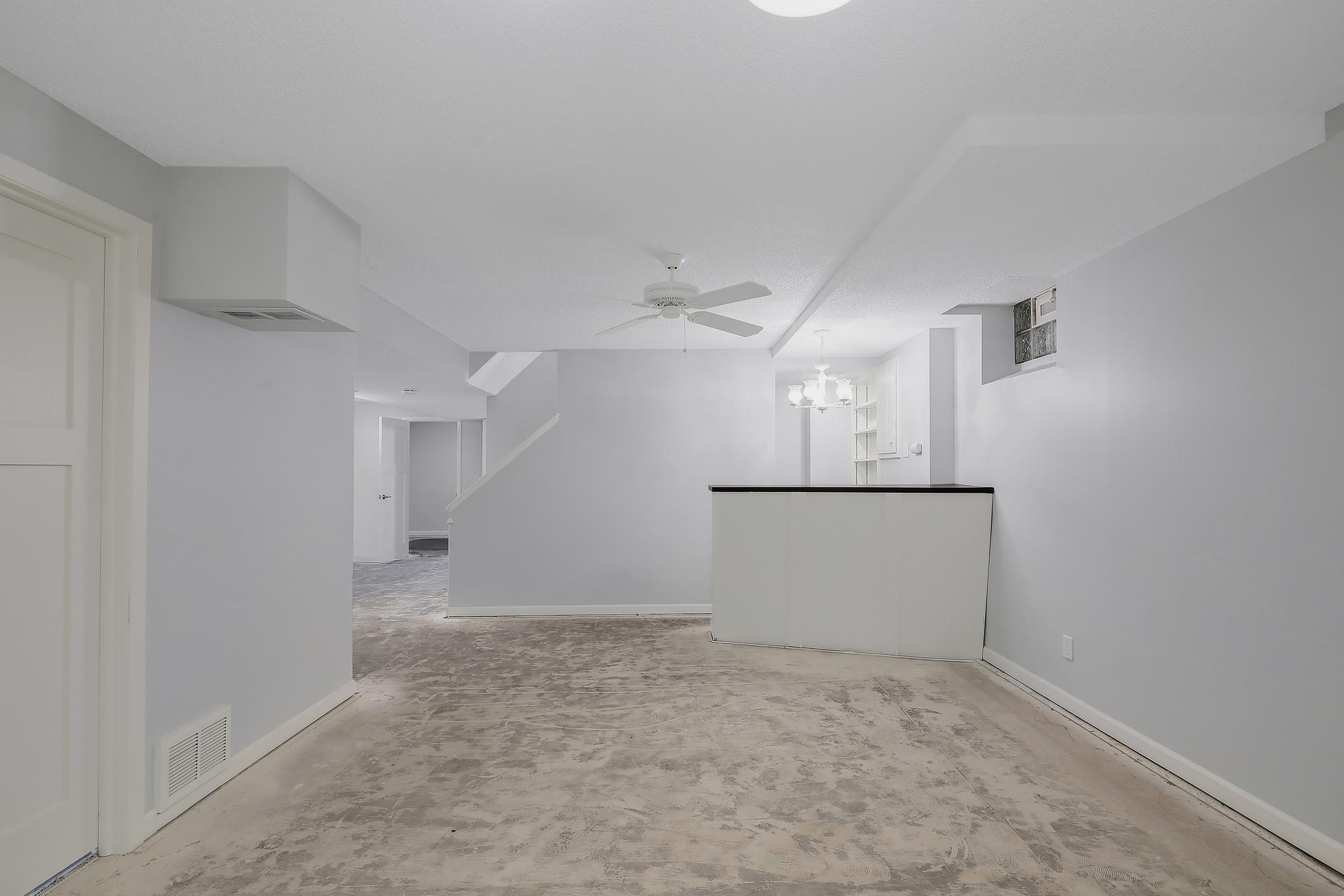 Basement wetbar