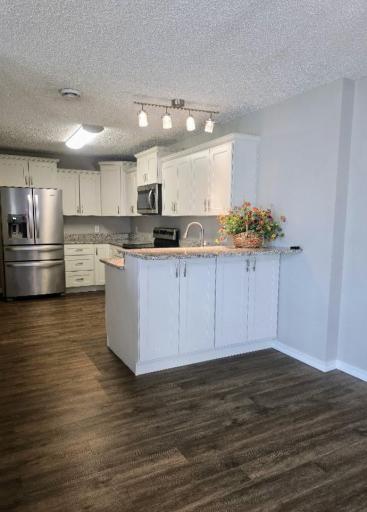 Kitchen13.jpg