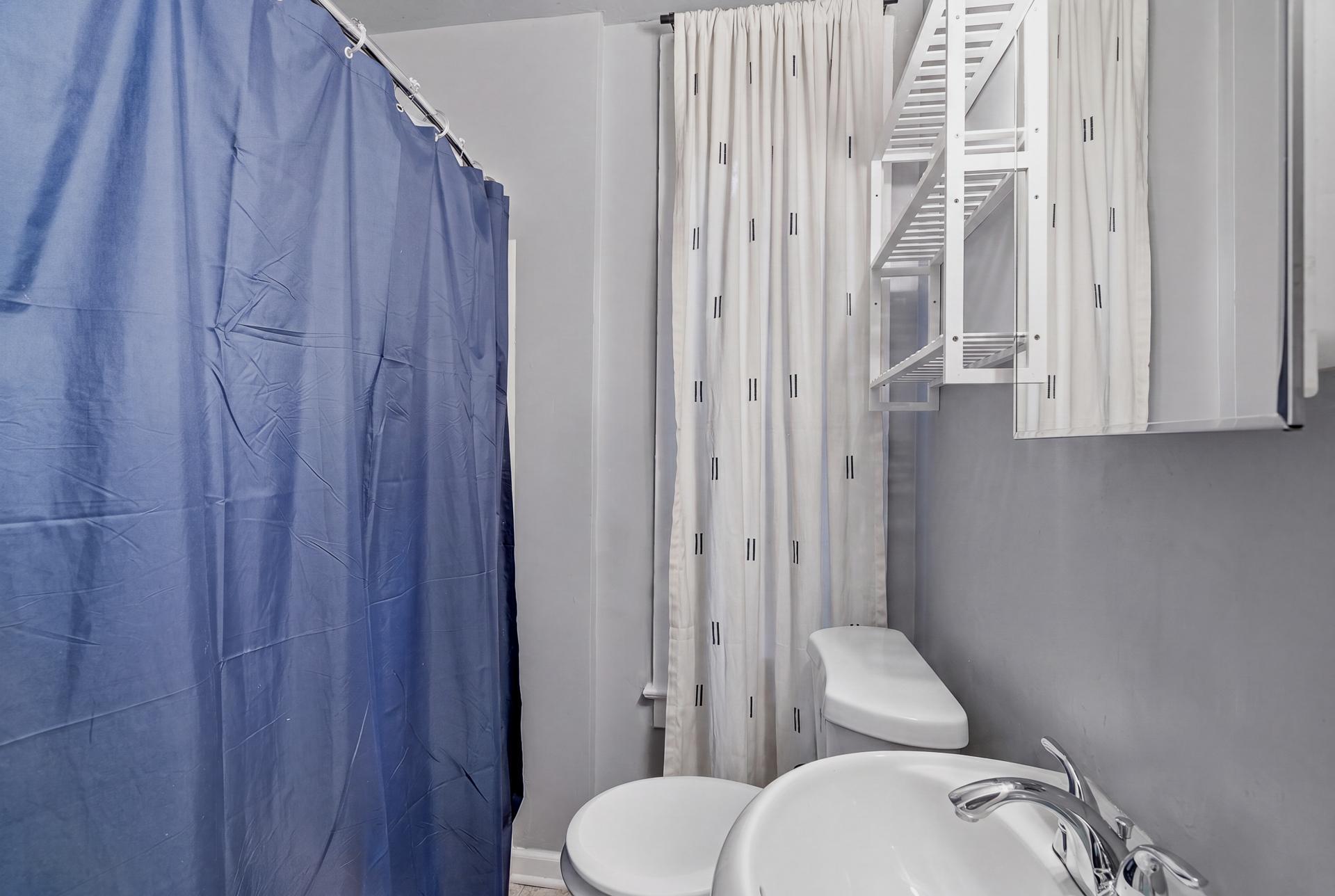 53 Dale St N MLS-30.jpg