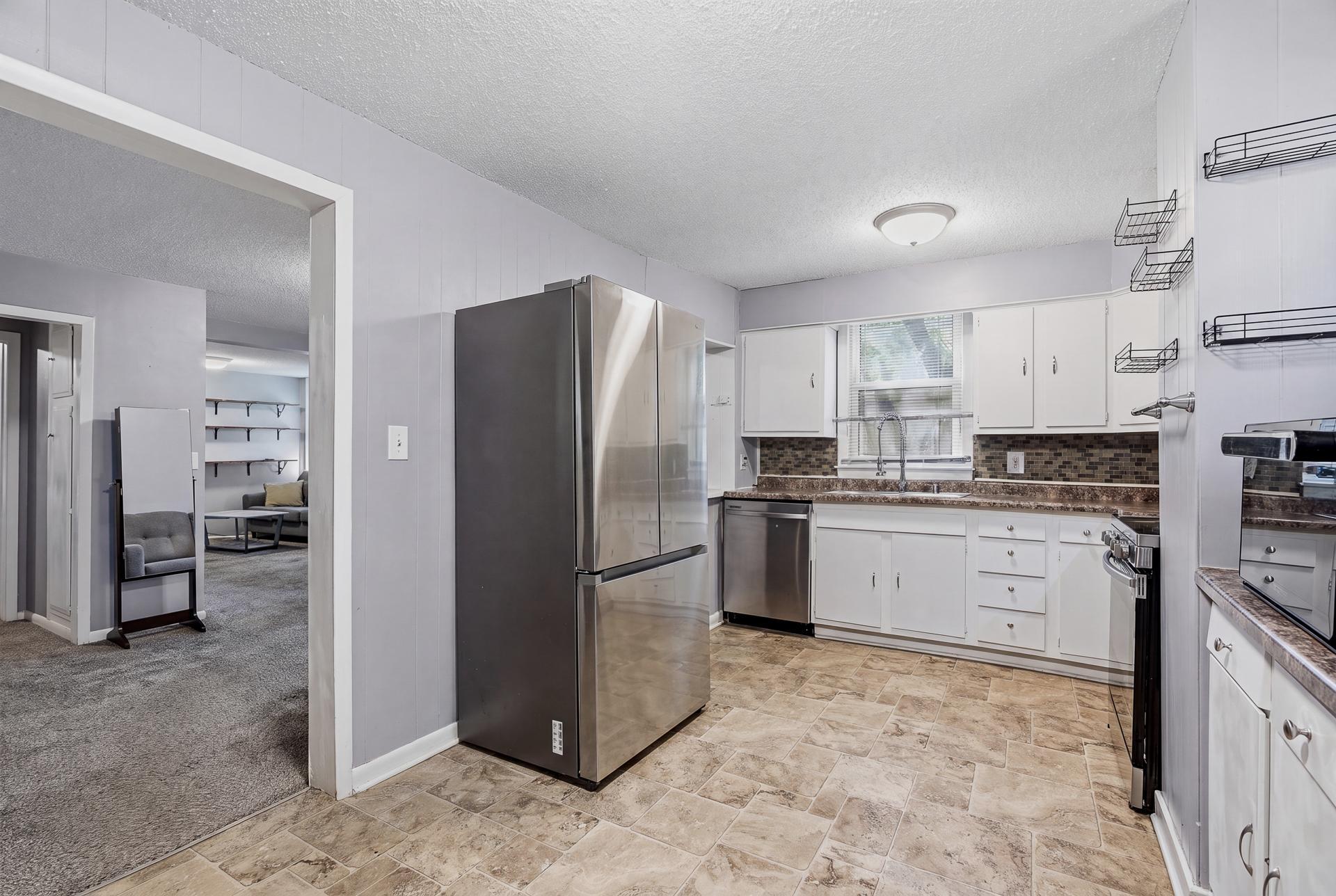 53 Dale St N MLS-23.jpg