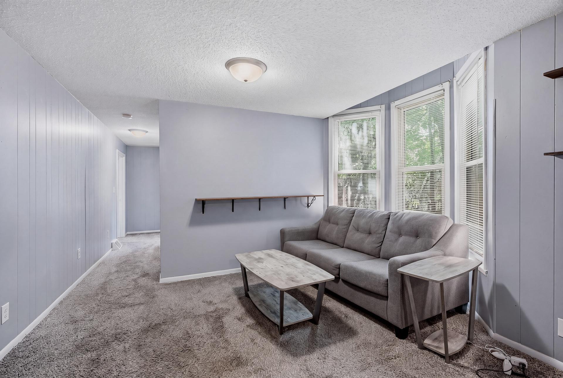 53 Dale St N MLS-16.jpg
