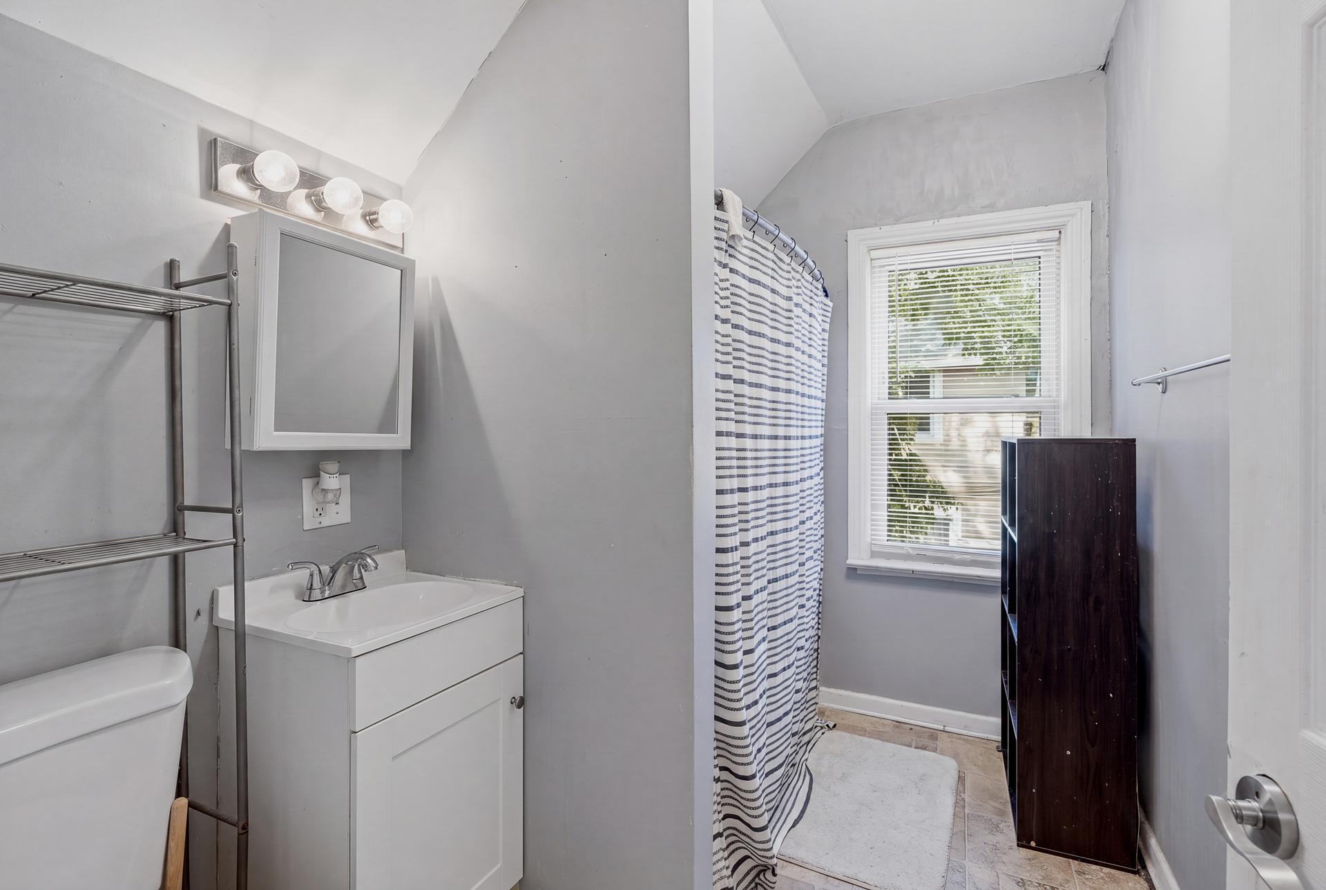 53 Dale St N MLS-55.jpg