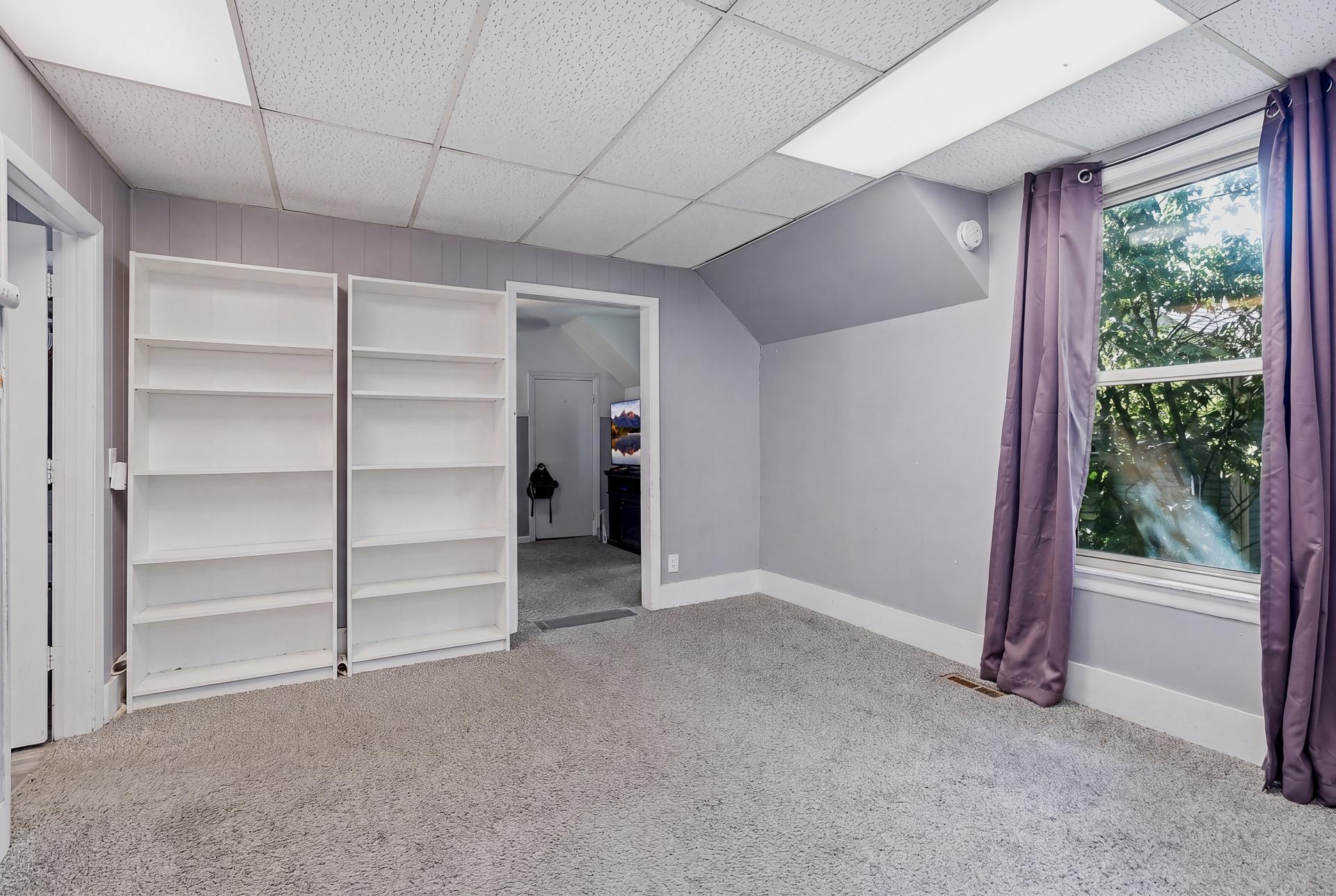 53 Dale St N MLS-45.jpg