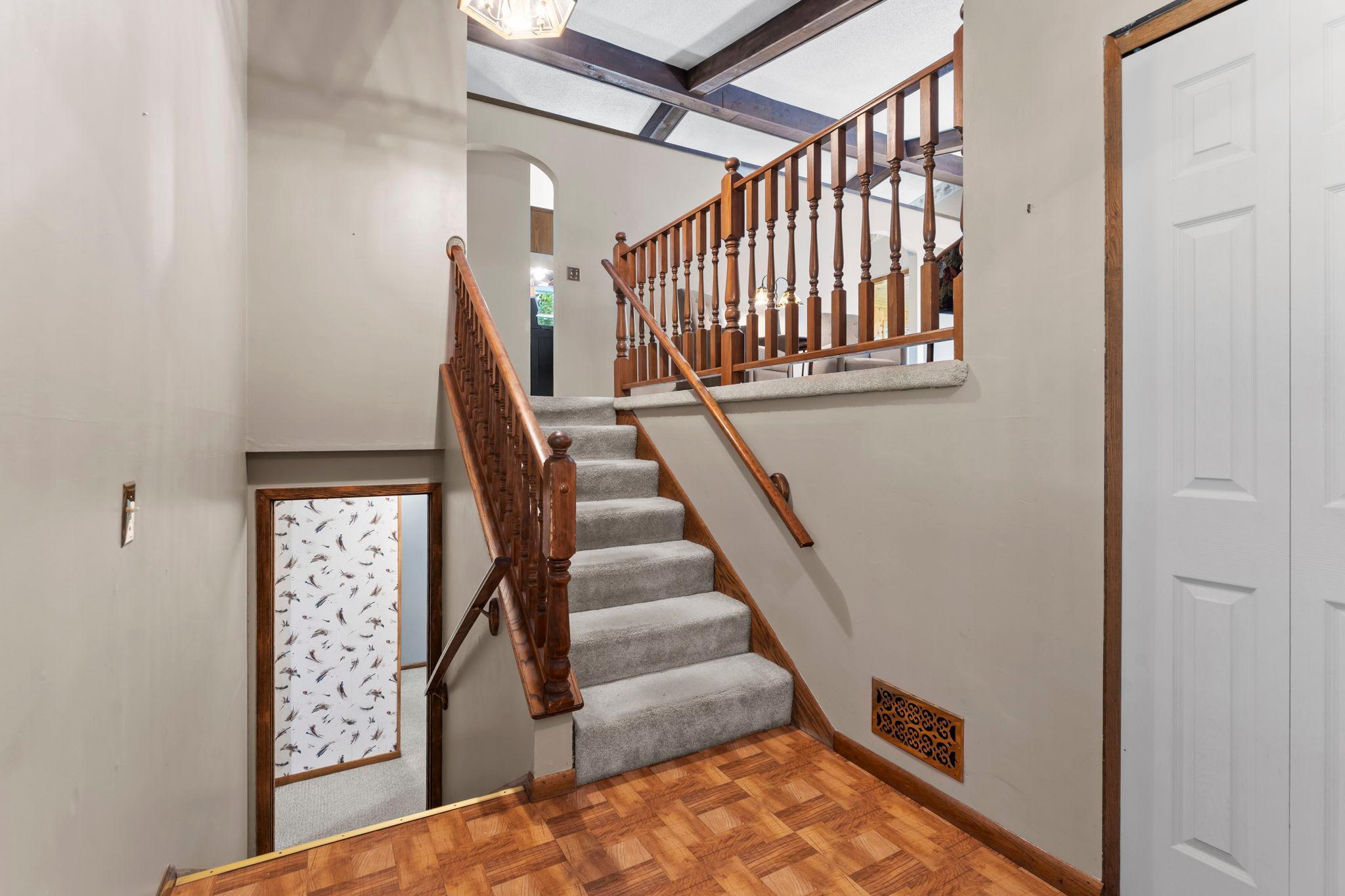 12-web-or-mls-7989 Eastwood Rd-53.jpg