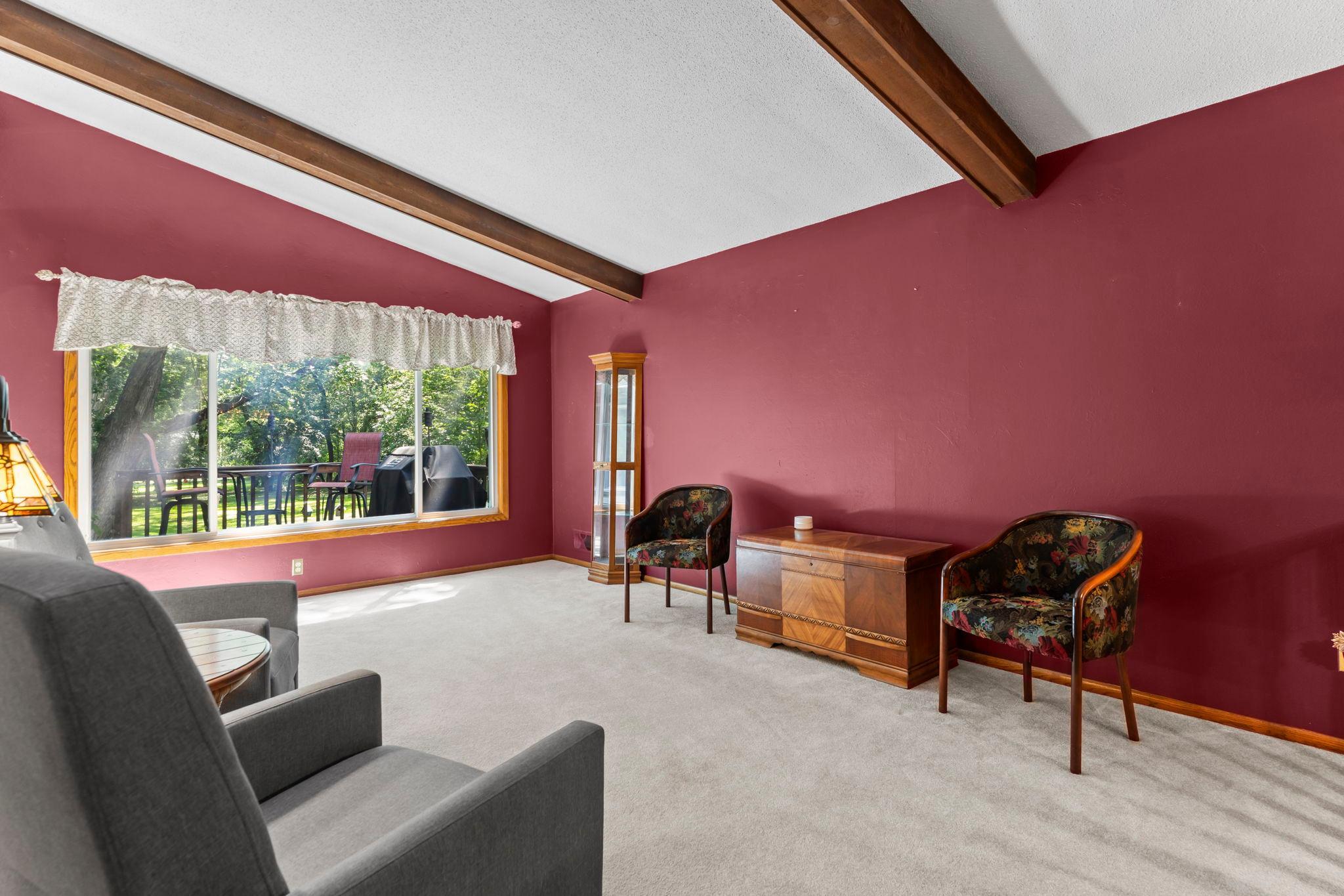 13-web-or-mls-7989 Eastwood Rd-58.jpg