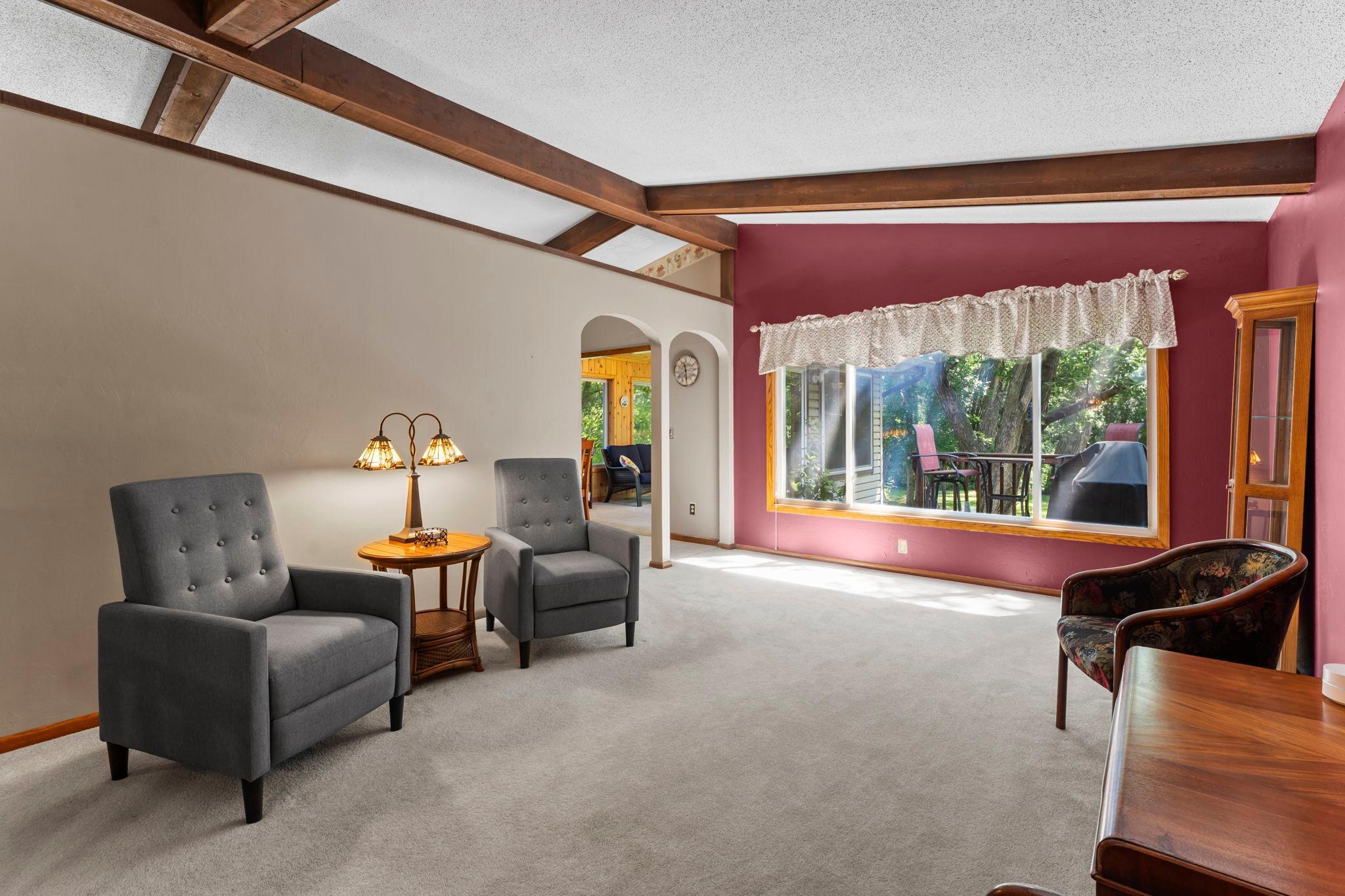 14-web-or-mls-7989 Eastwood Rd-63.jpg