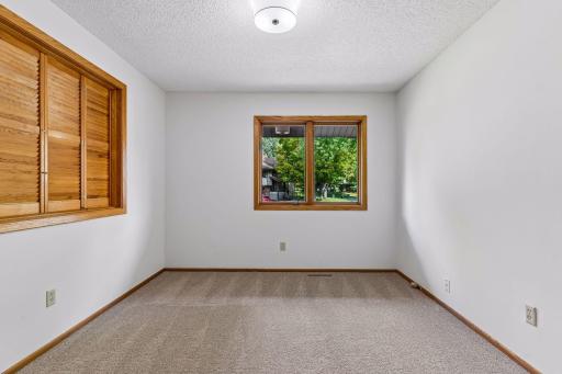 3149 Farnum Drive, Eagan, MN 55121