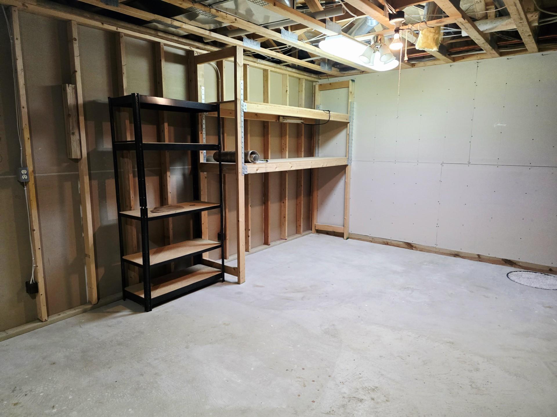 Shop2.jpg