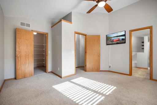 Bedroom 1 - Upper Level