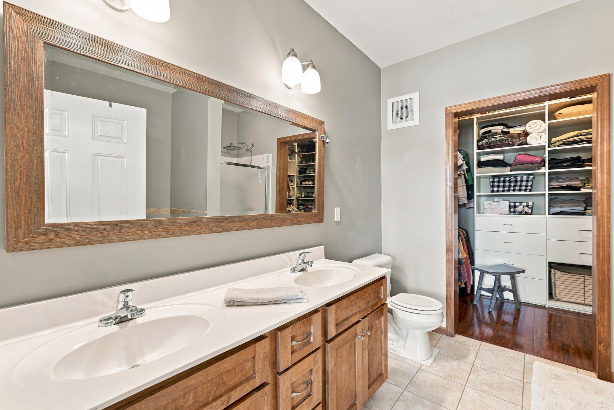 Primary bathroom w/double vanities