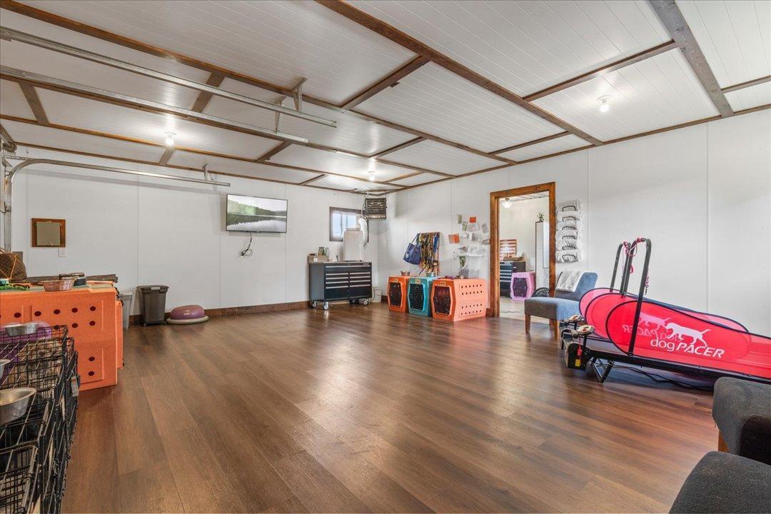 Fully Remodeled 2 Car Garage