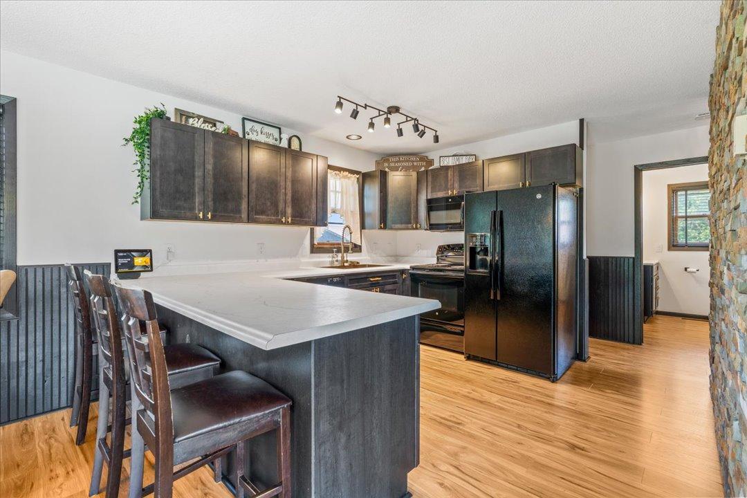 Kitchen Island with Seating