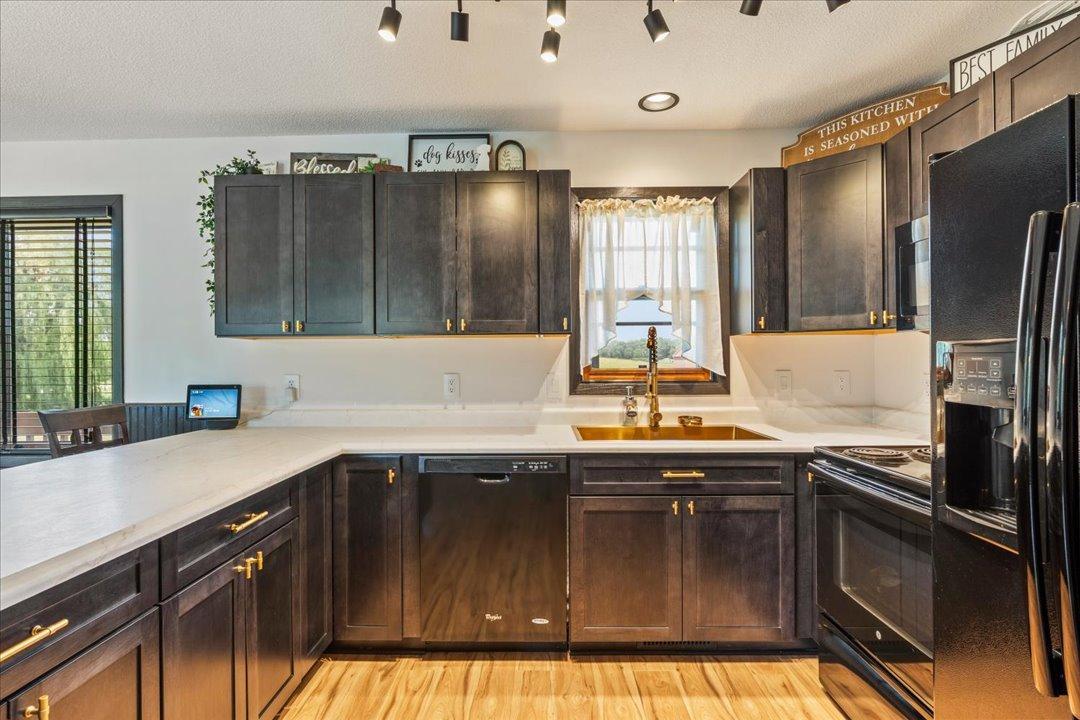 Kitchen with Farm House Sink
