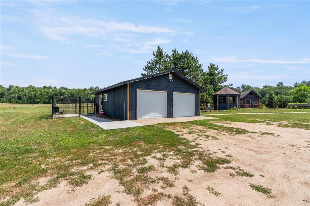 Fully Remodeled 2 Car Garage