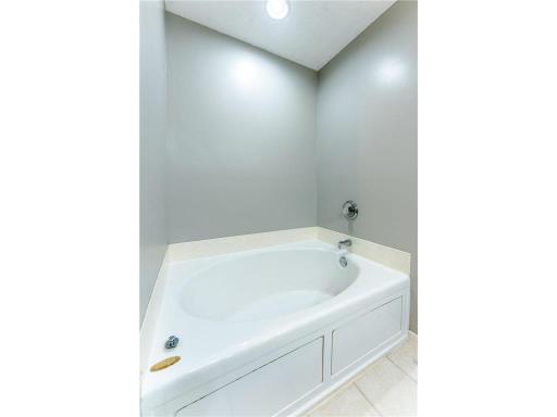 2nd Level Primary Bathtub.jpg