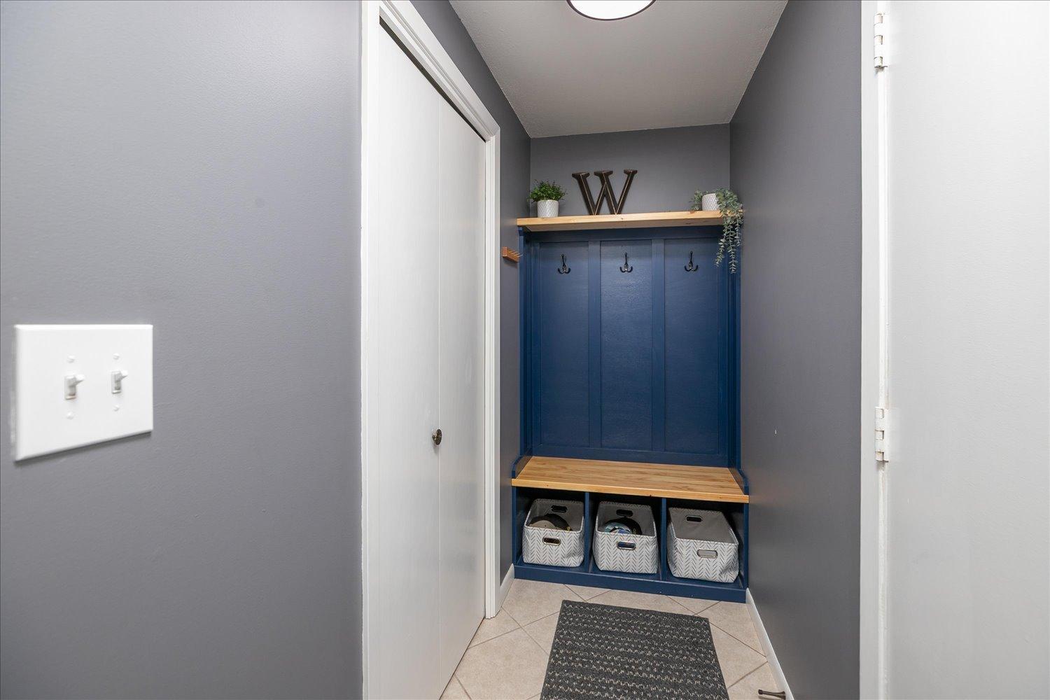 Mudroom with lockers/cubbies