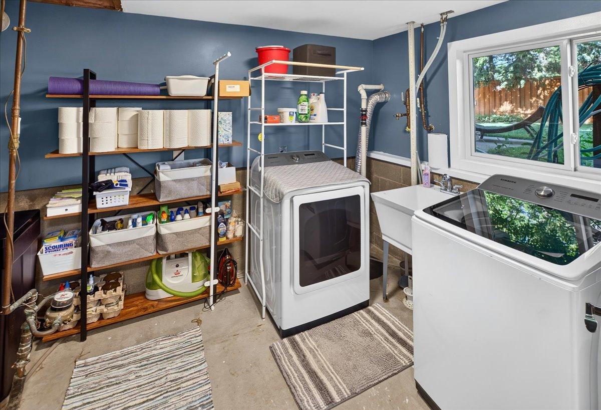 Lower level laundry