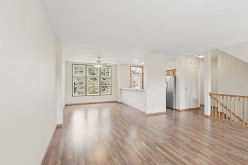 06_1905_Red_Maple_Ln-Living_room-0655.jpg