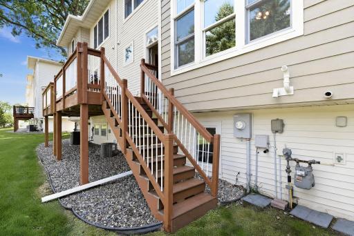 04_1905_Red_Maple_Ln-Exterior-_3.jpg