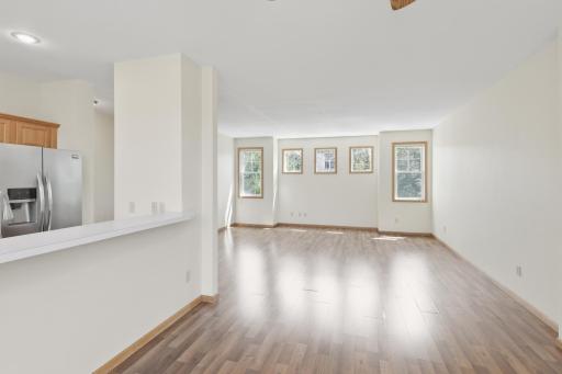 08_1905_Red_Maple_Ln-Living_room-0660.jpg