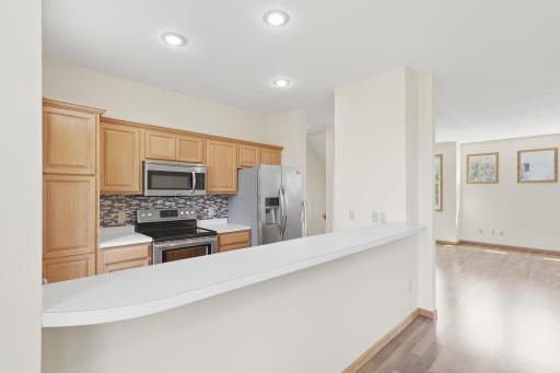 12_1905_Red_Maple_Ln-Kitchen-0658.jpg