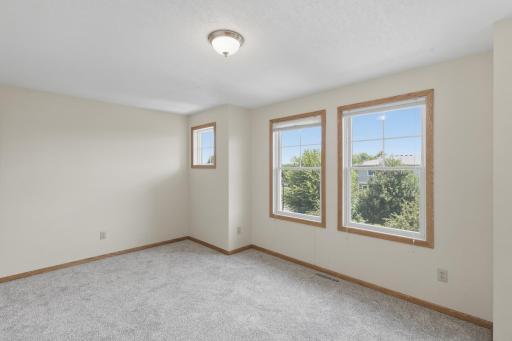 15_1905_Red_Maple_Ln-Bedroom-0666.jpg