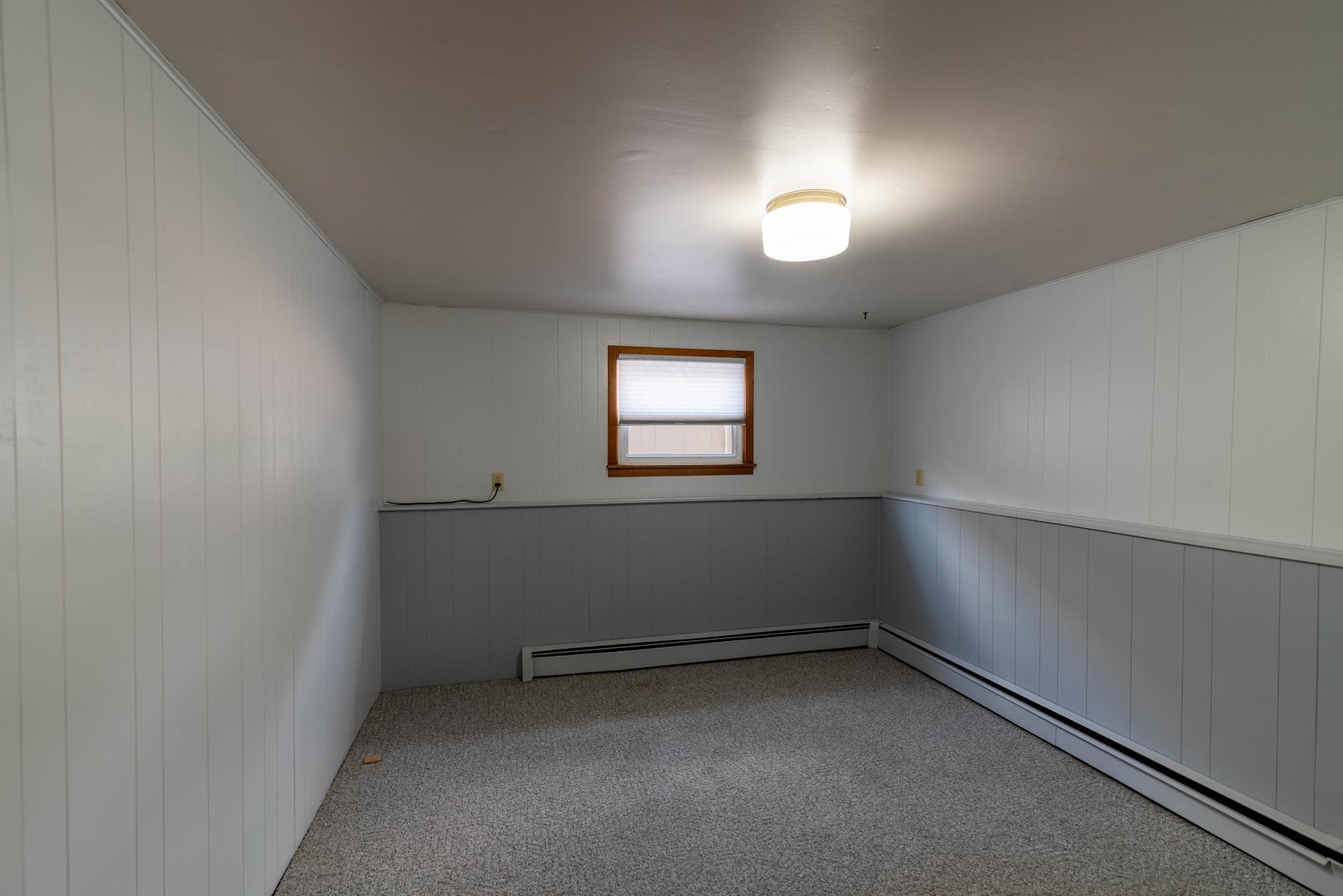 Downstairs Bedroom 1 (13x11)