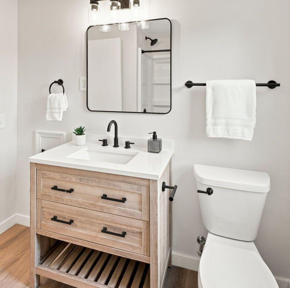 Main Floor Bathroom