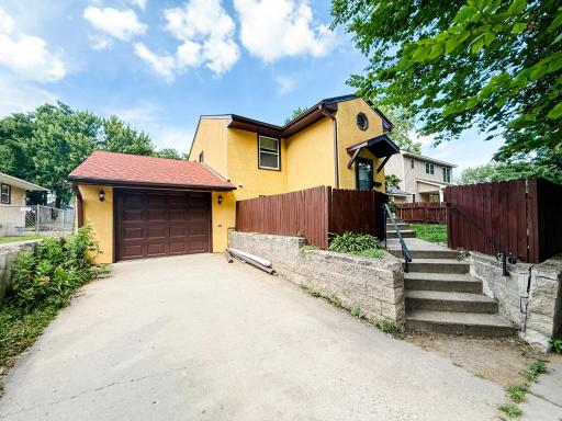 145 Jessamine Avenue E, Saint Paul, MN 55117