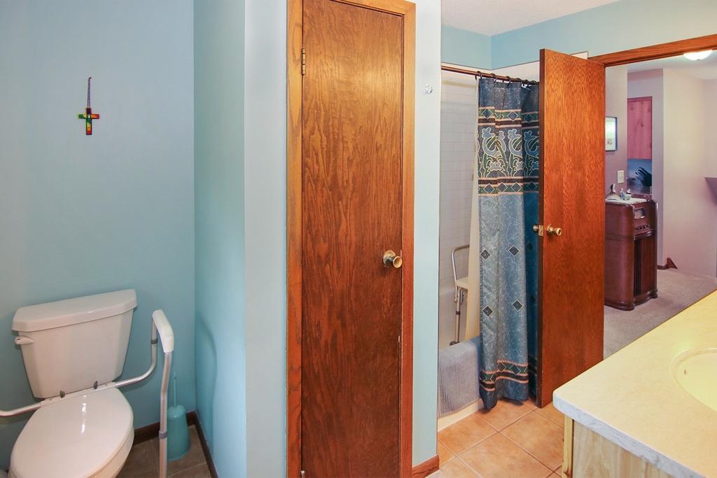 Upper Bathroom