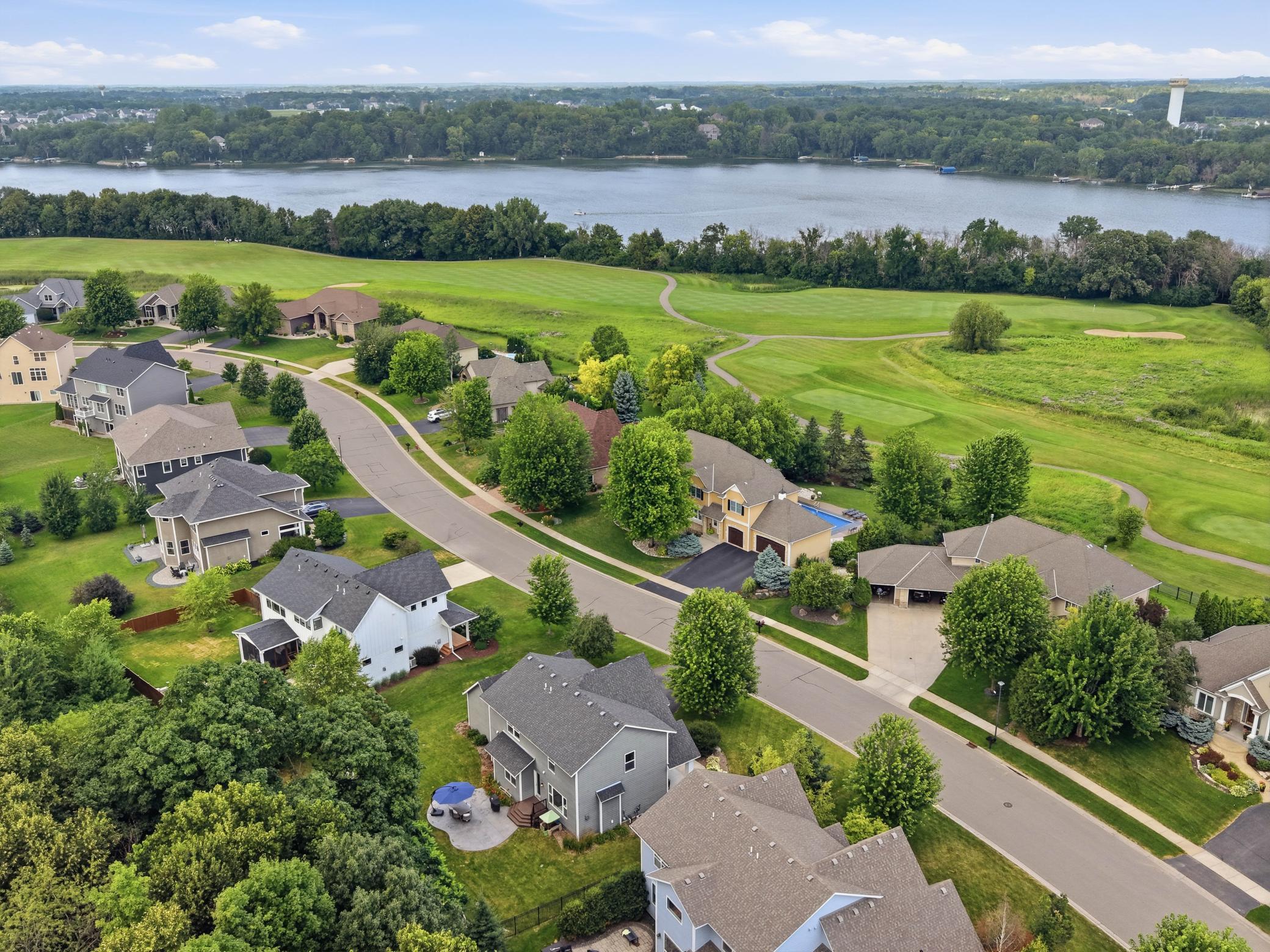 Bird's-eye view of Chaska Town Course community