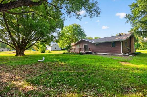 Over 1 acre close to town and deeded access to Union Lake