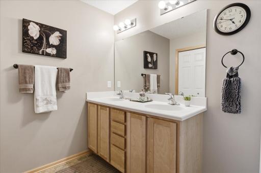 16590 72nd Court NE, Elk River, MN 55330
