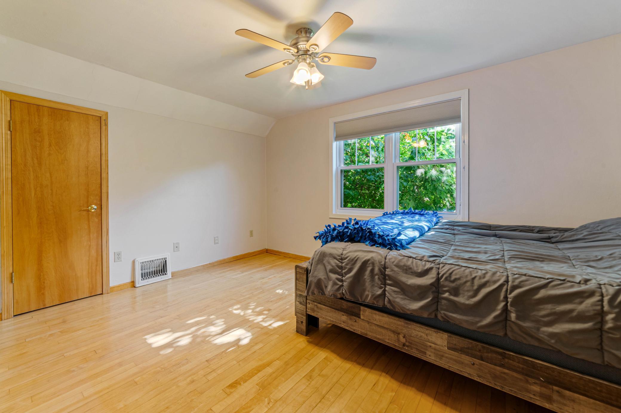 Upper Level Bedroom | 4073 Reinke Road