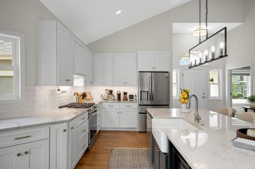 Gorgeous quartz countertops throughout kitchen